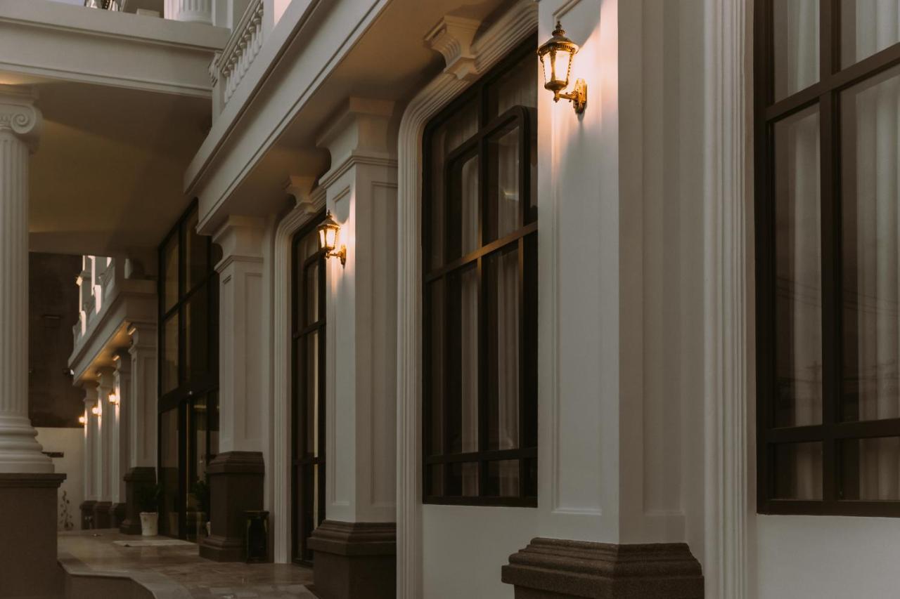 Phu Thang Grand Hotel Duc Hoa Экстерьер фото