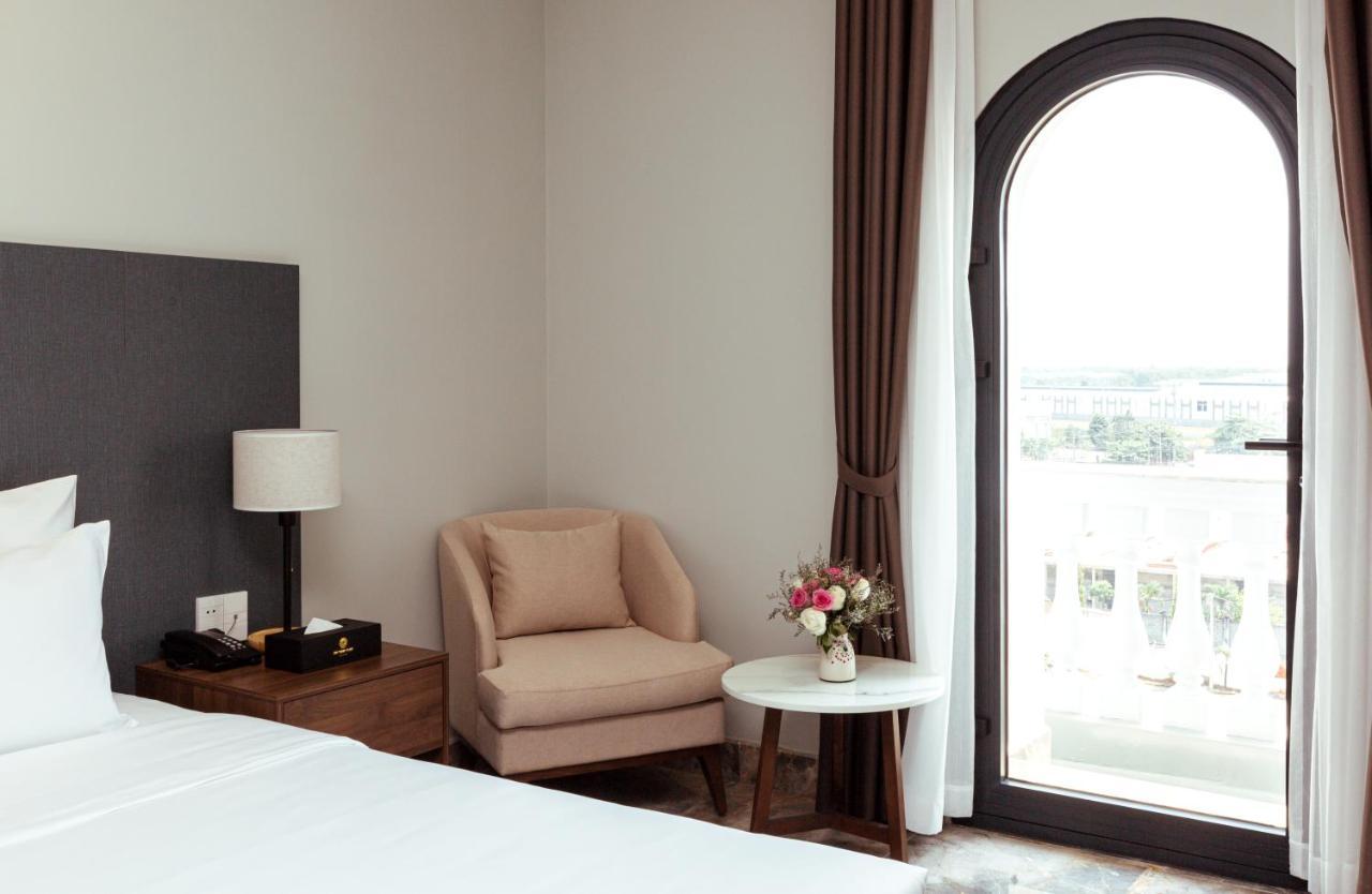 Phu Thang Grand Hotel Duc Hoa Экстерьер фото
