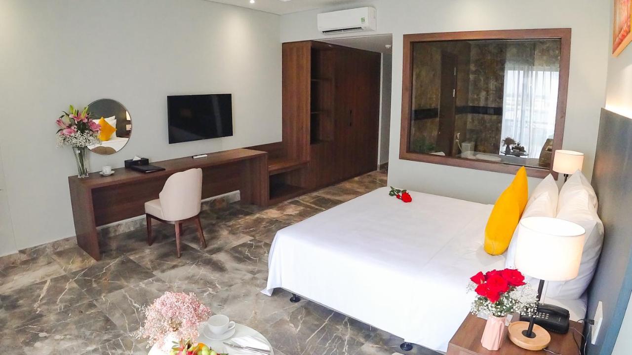 Phu Thang Grand Hotel Duc Hoa Экстерьер фото