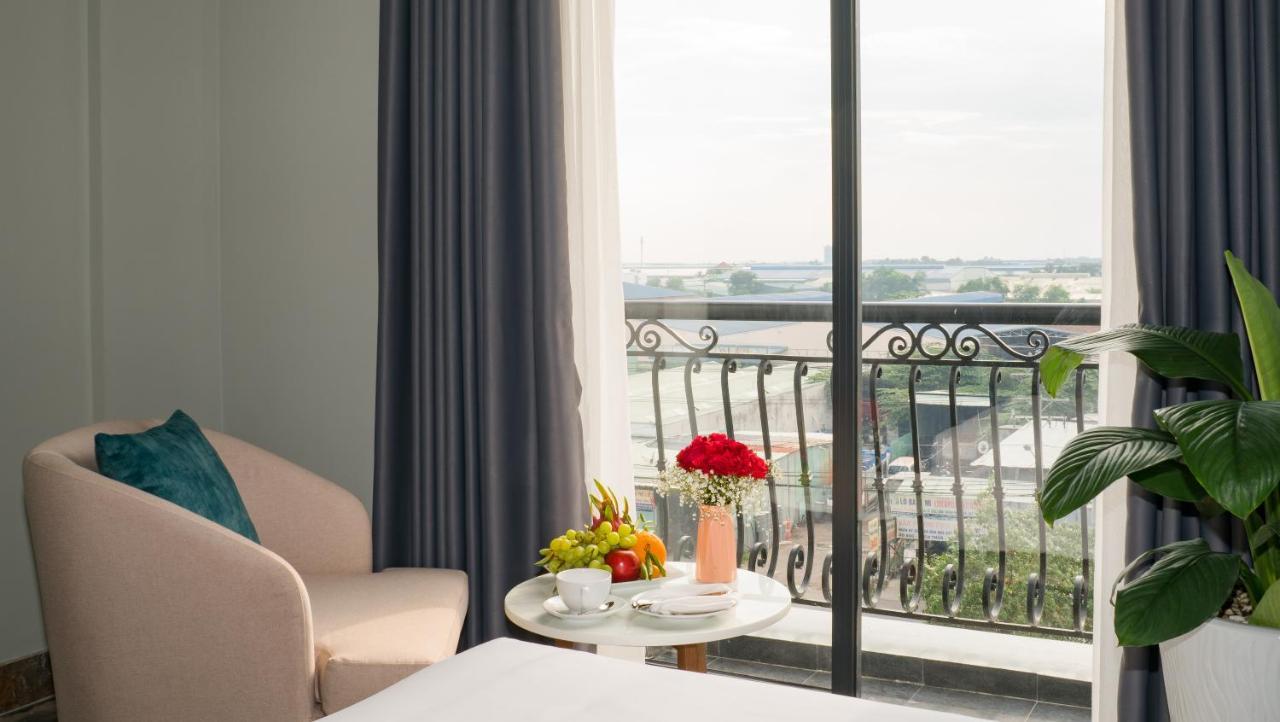 Phu Thang Grand Hotel Duc Hoa Экстерьер фото