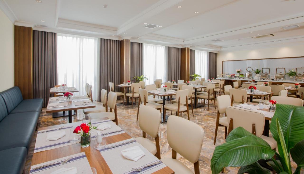 Phu Thang Grand Hotel Duc Hoa Экстерьер фото