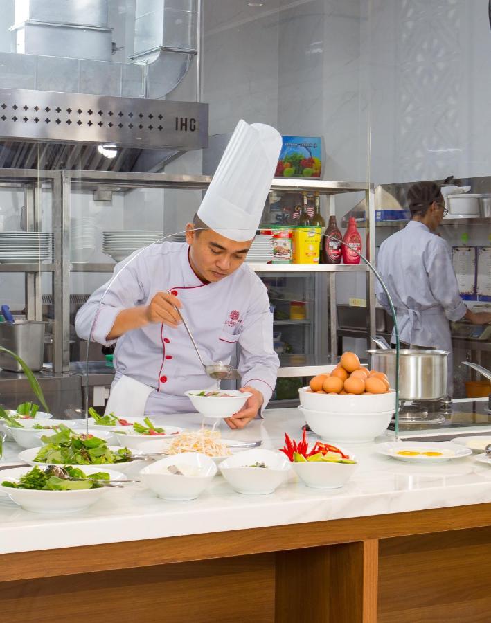 Phu Thang Grand Hotel Duc Hoa Экстерьер фото